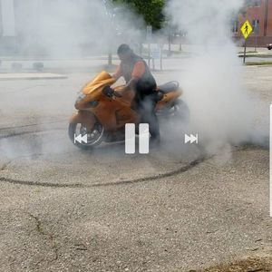 Meet your Posher, Dereke